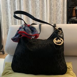 Micheal Kors bag
